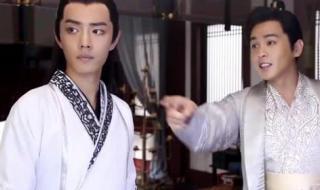 感情不就是这么回事吗,你捅我一刀,我捅你一刀,你捅我一刀,我再捅你一刀.反正数数彼此身上的伤口 爱情就是你捅我一刀